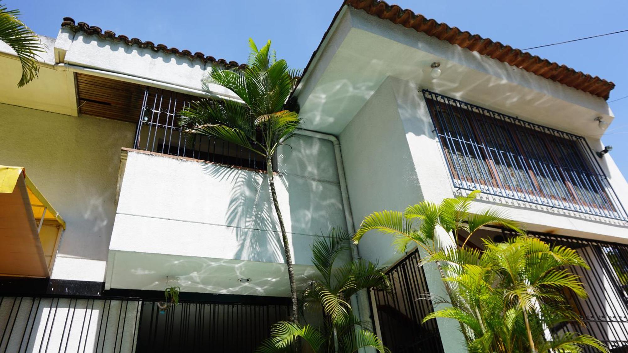 Casa Arq Hostal Cali Bagian luar foto